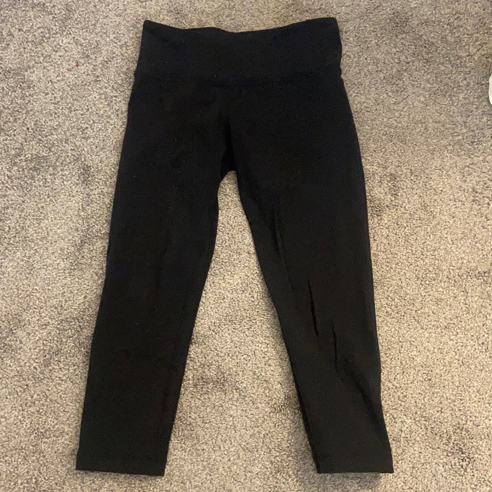 Lululemon athletica cropped black leggings